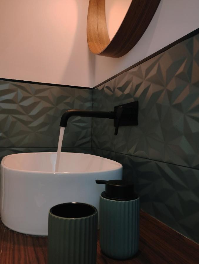 A Casa Di Twiggy Apartment โบโลญญา ภายนอก รูปภาพ